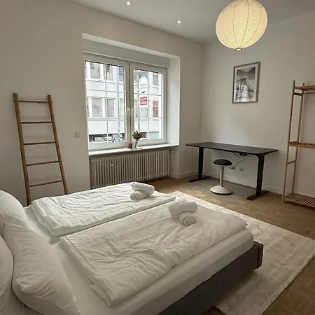 Cozy - Quiet Area
